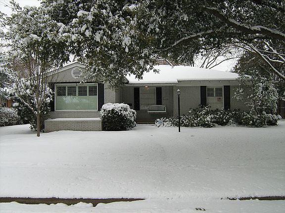 2nd image of 4149 Beechwood Ln