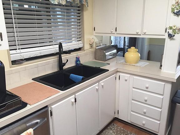 3rd image of 3400 Feriwinkle Ct