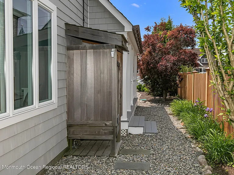 649 Main Ave — Photo 33