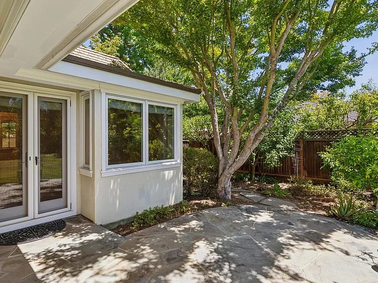 845 Windsor Dr — Photo 51
