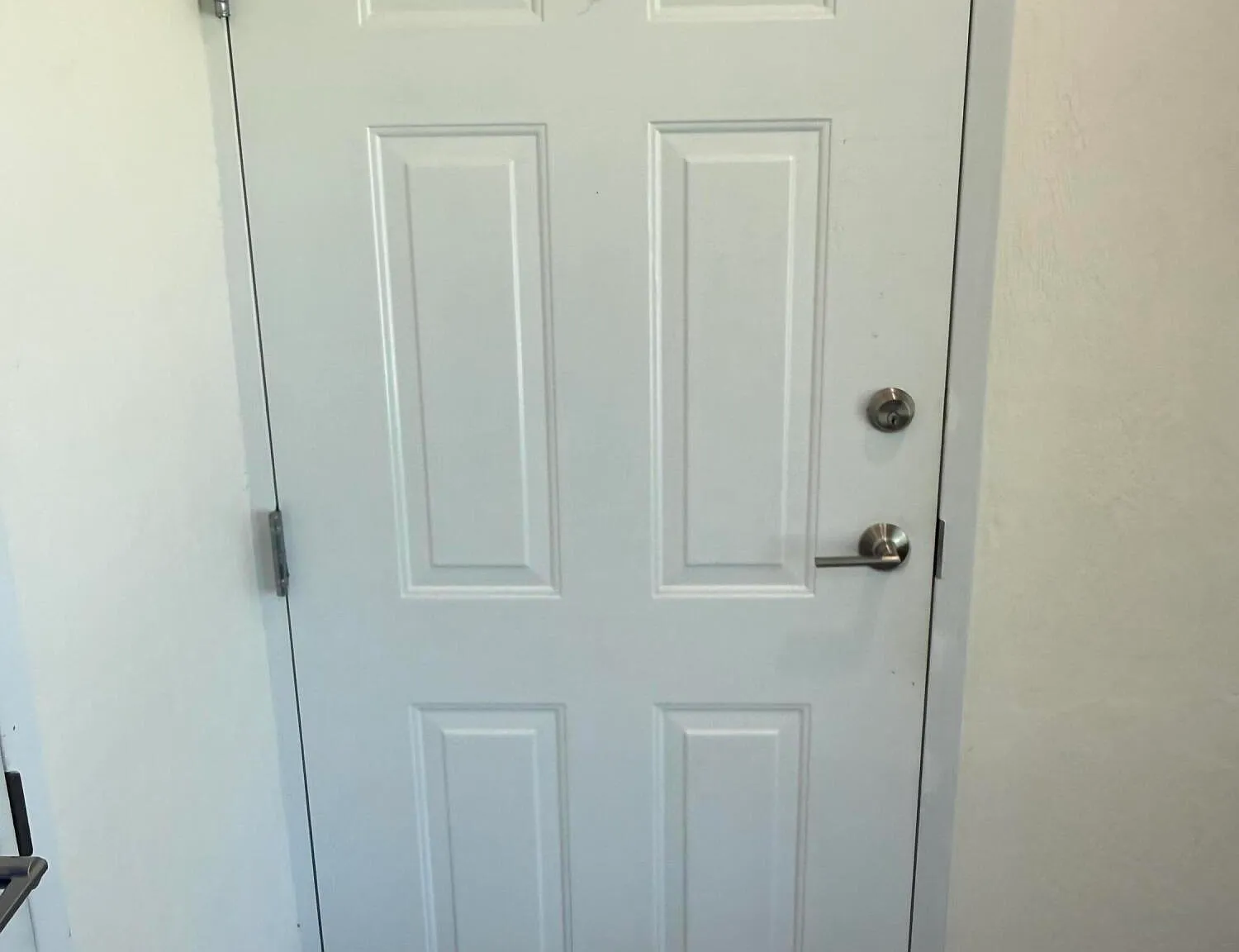 Studio, 1.0 bath, 7290 sqft, $1,000 — Photo 2