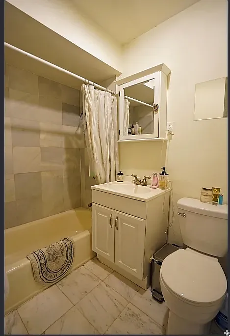 1 bed, 999 sqft, $2,600 — Photo 3