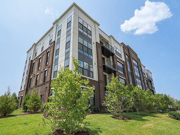 Metro Line Condominiums Ashburn Station