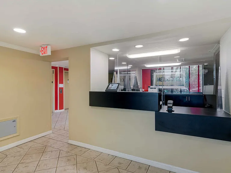 Lobby and Guest Check-in