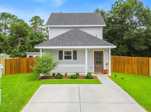 9706 Marie Village Ct, Conroe, TX 77306