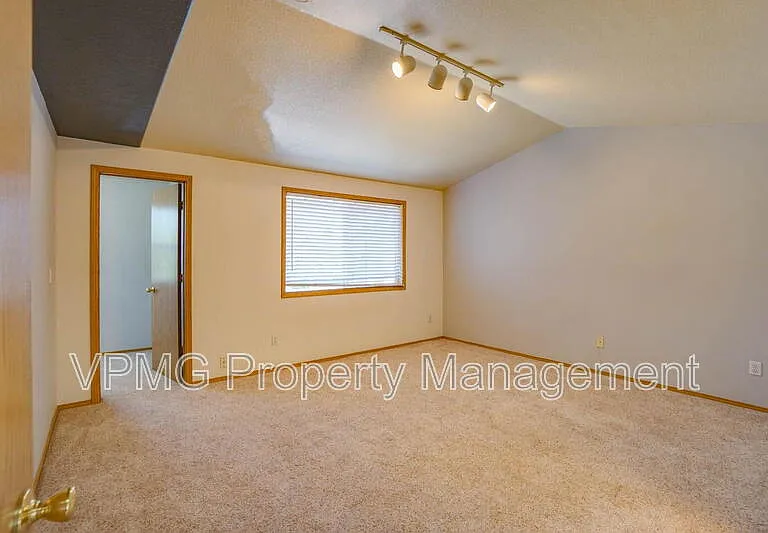 5502 NE 89th Ave — Photo 19