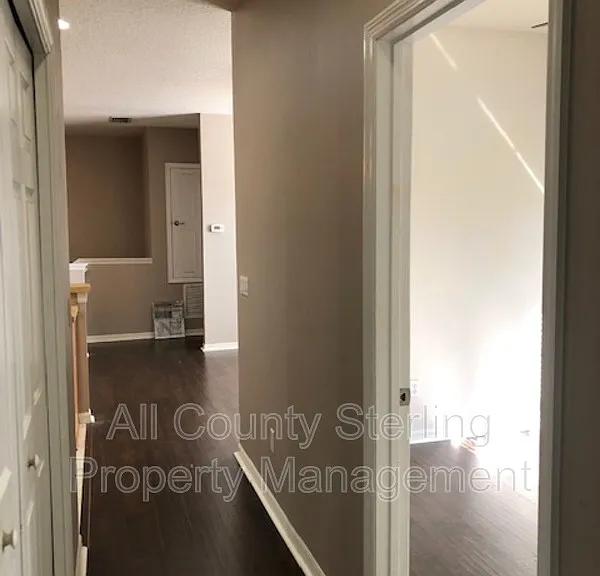 7021 Kirkland Way — Photo 11