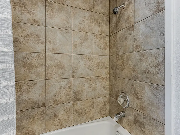1828 Burnt Oak St — Photo 21