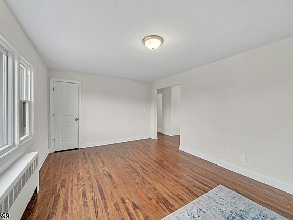 4th image of 186 Eppirt St Floor 2