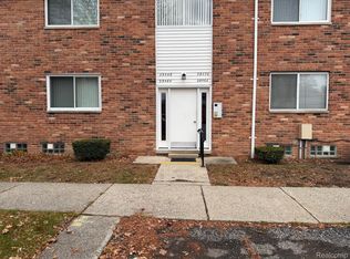 29566 Hoover Rd, Warren, MI 48093