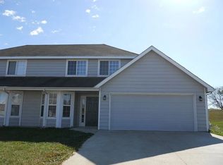 2303 E 27th Ter, Lawrence, KS 66046