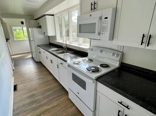 643 S 14th St, Monessen, PA 15062