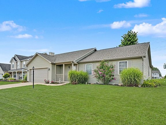 3rd image of 609 N Glover Ct