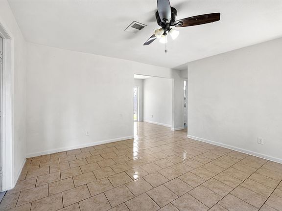 5th image of 9802 Lum Ln