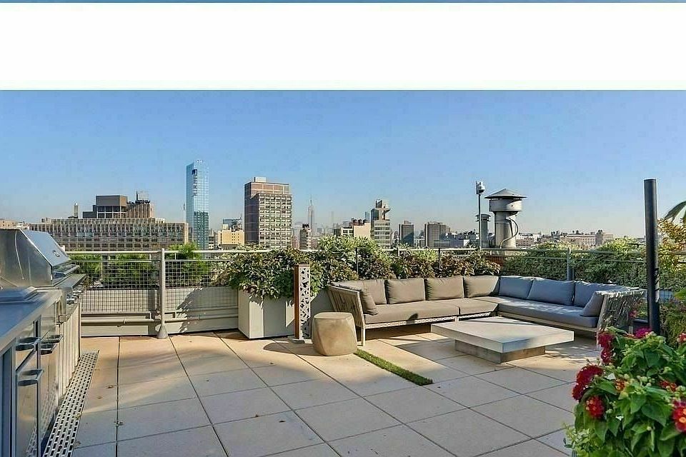 1st image of 27 N Moore St #D3