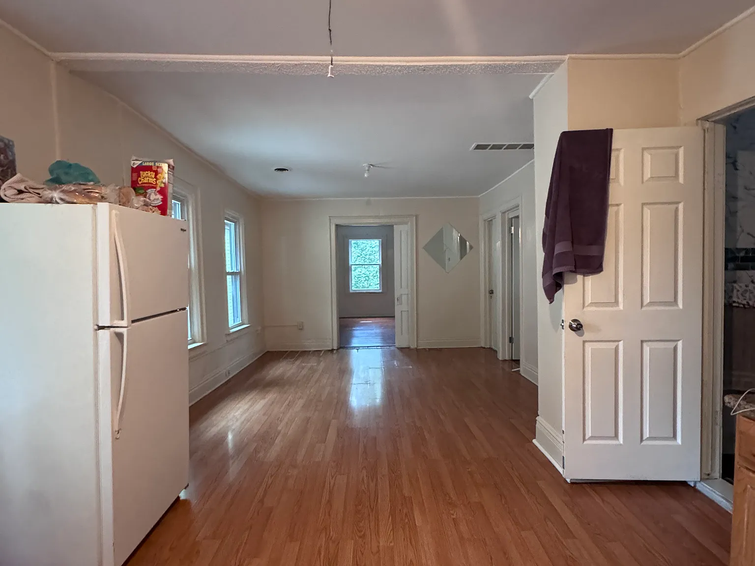 3 bed, $1,100 — Photo 2