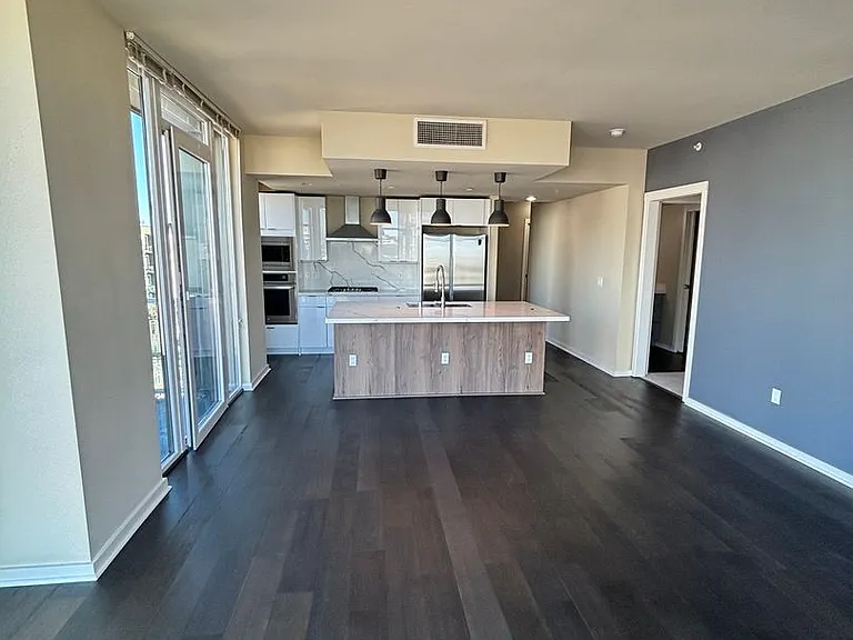 76 Cedar St #1308 — Photo 4