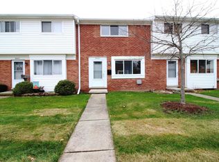 20421 15 Mile Rd, Clinton Township, MI 48035