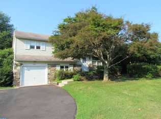 1237 Tulip Rd, Warminster, PA 18974