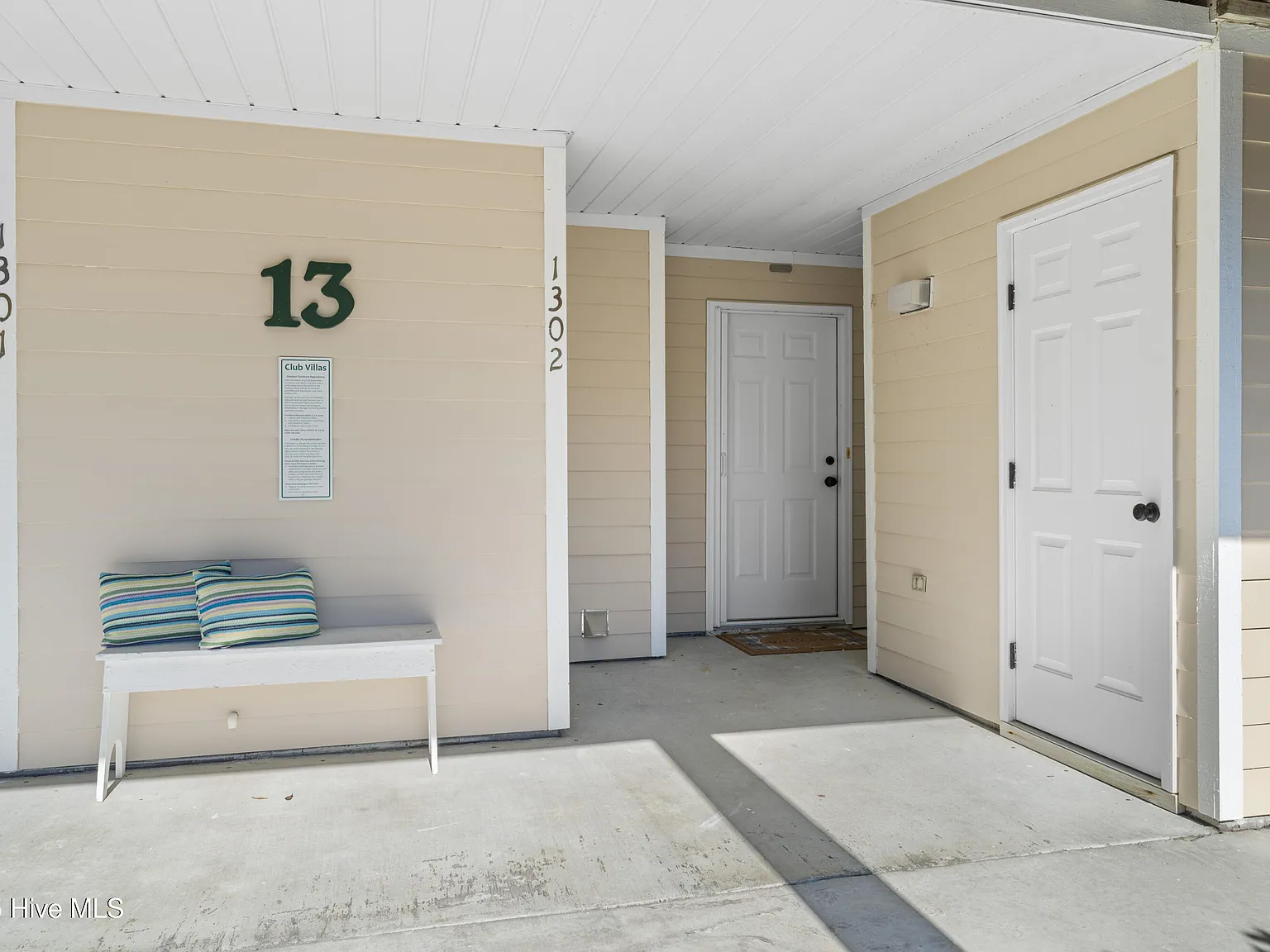2 bed, 2.0 bath, $2,050 — Photo 2