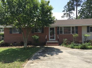 409 Elizabeth St, Bladenboro, NC 28320