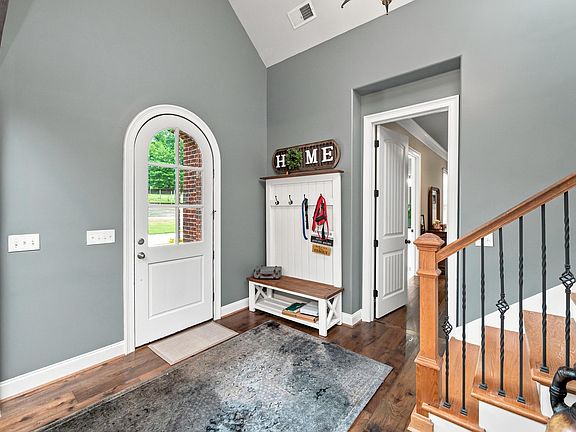 5th image of 136 Sydney Ln
