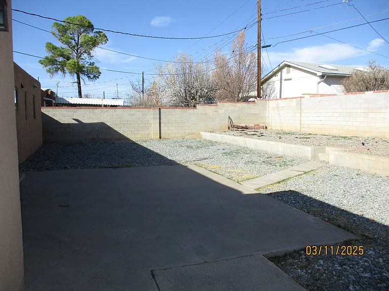 1706 Utah St NE — Photo 22