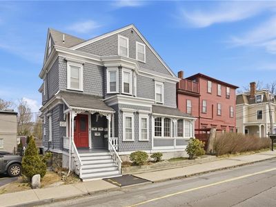 12 Catherine St APT 2, Newport, RI, 02840