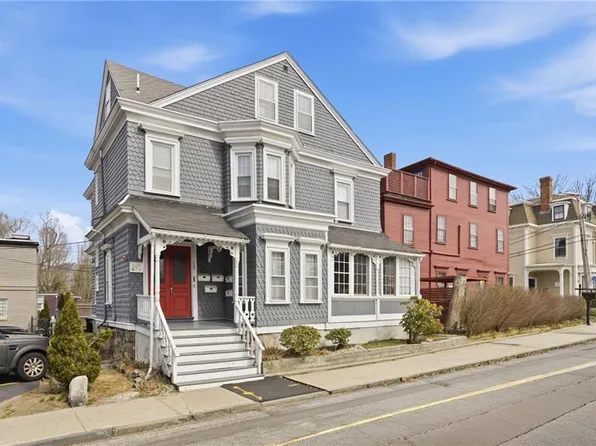 12 Catherine St APT 2, Newport, RI 02840