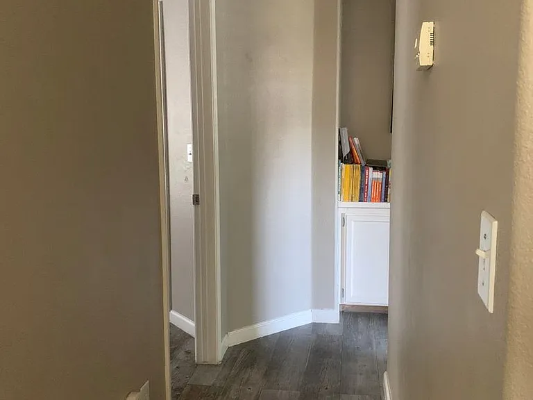905 W Millbrook St — Photo 6