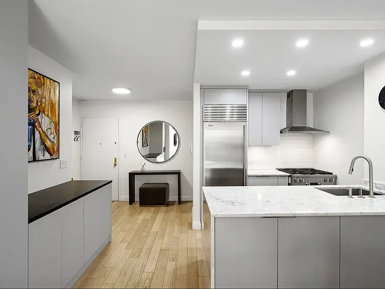 127 E 30th St #3B — Photo 3
