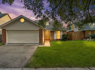 13527 Avonshire Dr, Houston, TX 77083