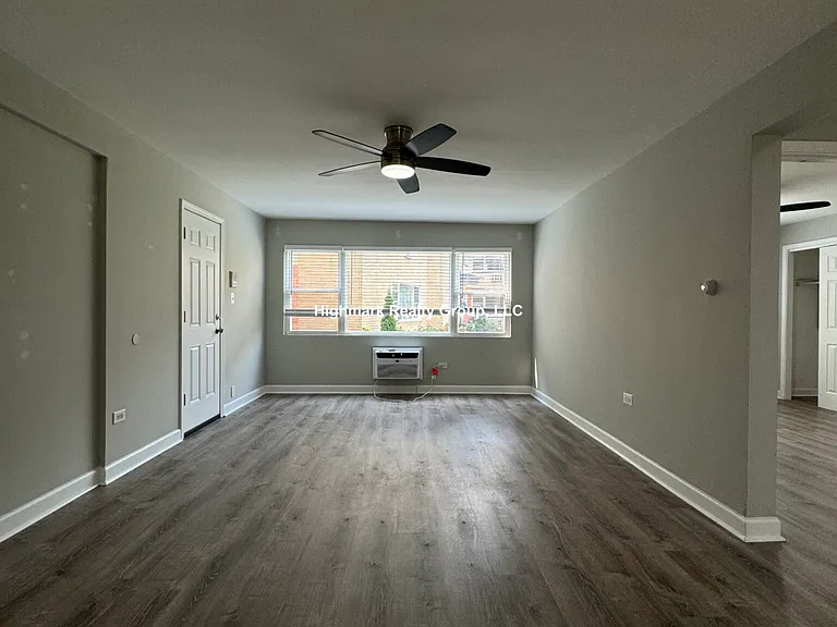 1323 W Sherwin Ave #1OB — Photo 5