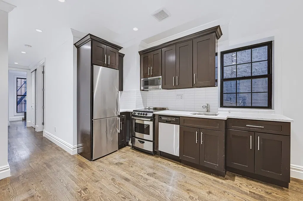42 Sidney Place — Photo 3
