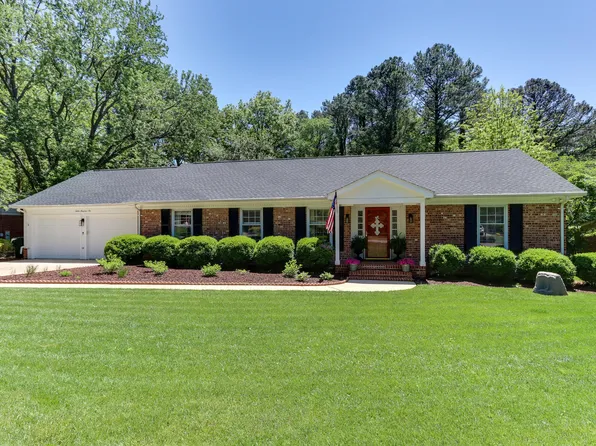 1206 Ivy Ln, Raleigh, NC 27609