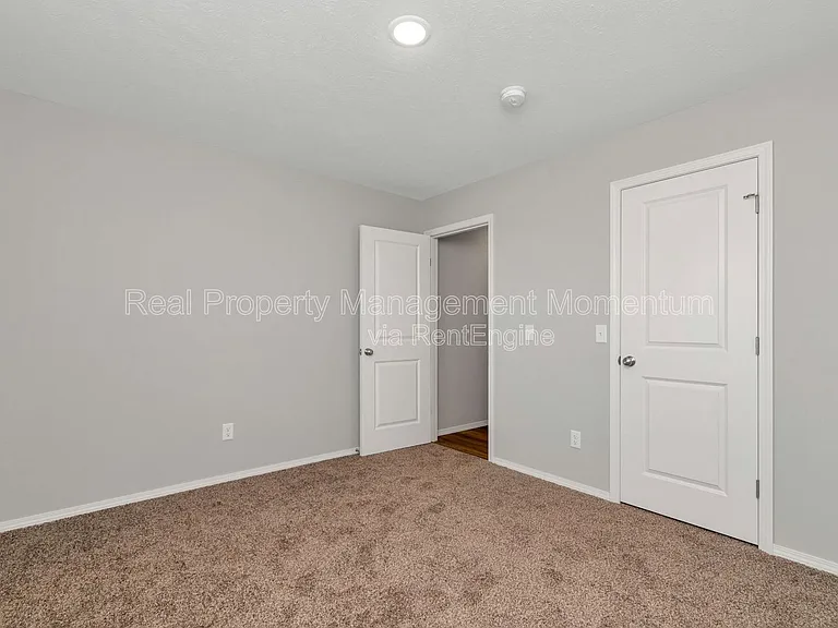 971 Genevieve Ave — Photo 8