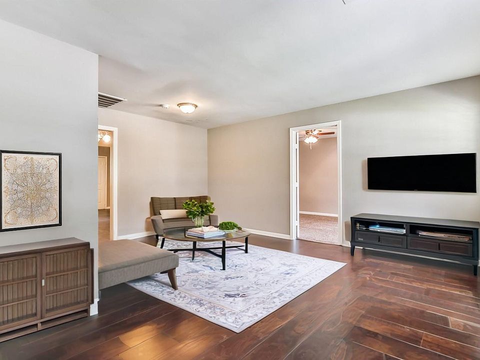 1st image of 4902 Pershing St