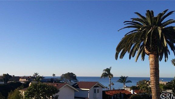 Wake Up to this Fabulous Ocean View!