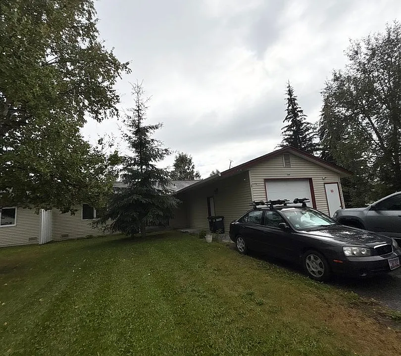 1249 Sutton Loop