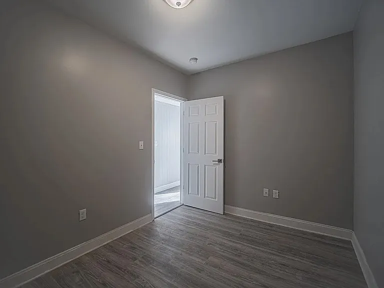 145 London St #2 — Photo 6