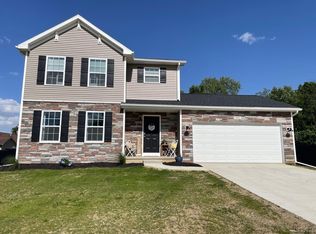 512 Wolf Ridge Ct, Adrian, MI 49221