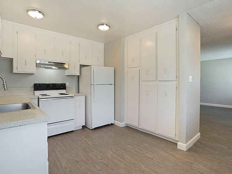 Elevate Apartments — Photo 2
