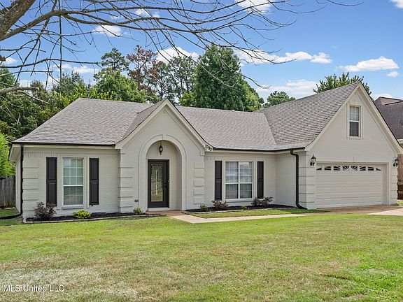 3rd image of 1090 Fawn Dr