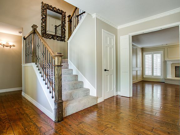 4th image of 6842 Delmeta Dr
