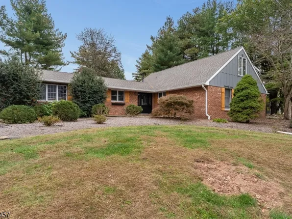 43 Everitts Rd, Raritan Twp., NJ 08551