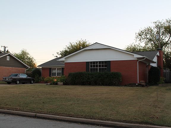 2nd image of 2624 NW 112th St