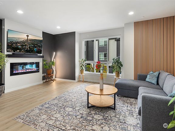 4th image of 15008 40th Avenue W #B2