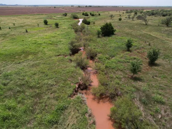 1550 E County Rd, Mangum, OK 73554