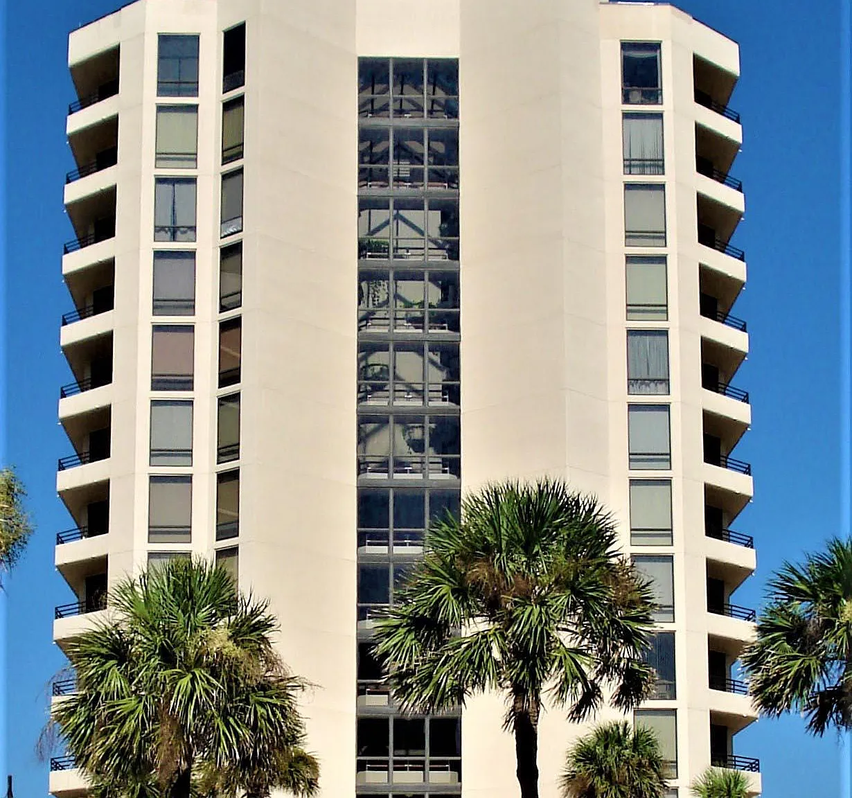 3023 S Atlantic Ave — Photo 1