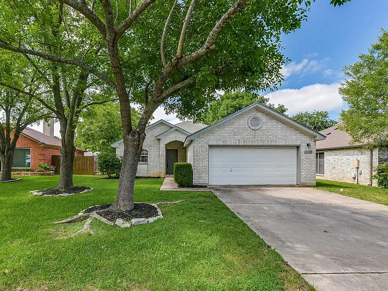 15009 Big Falls Dr — Photo 1